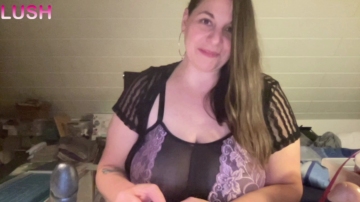 HornyMilfLeah  19-11-2021